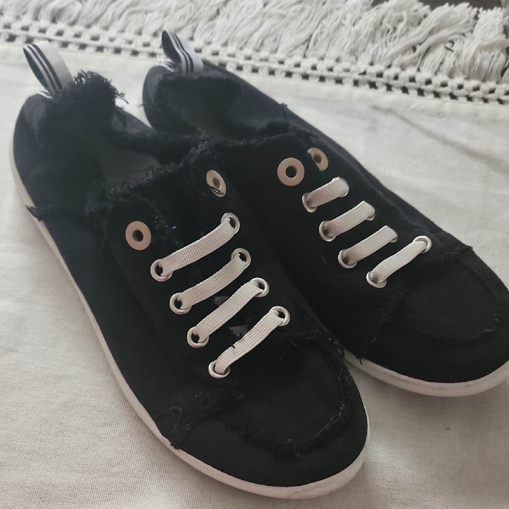Vionic Black Canvas Sneakers with White Accents